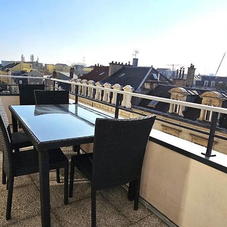 Charmant Appartement Proche Centre Ville Reims Exterior photo
