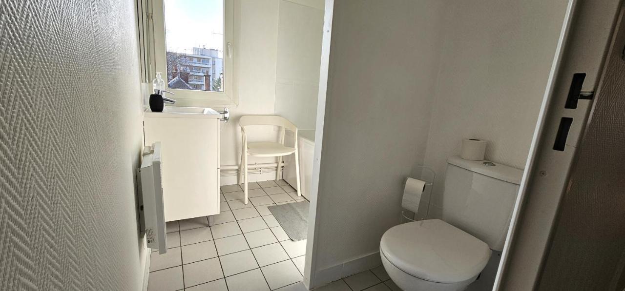 Charmant Appartement Proche Centre Ville Reims Exterior photo