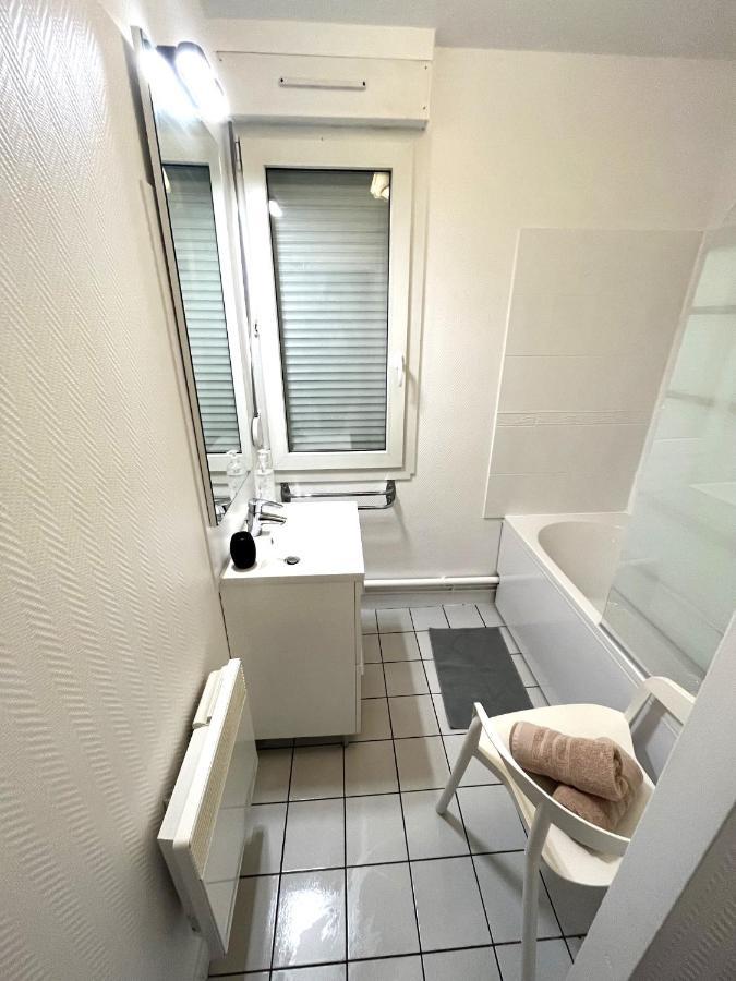 Charmant Appartement Proche Centre Ville Reims Exterior photo