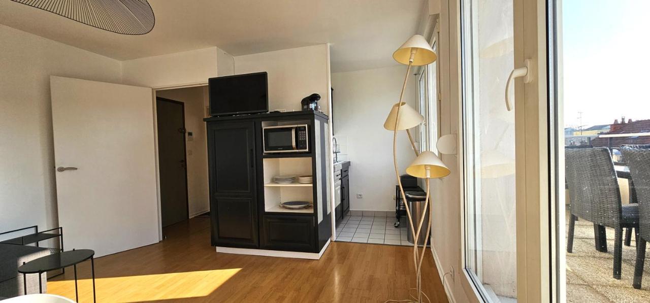 Charmant Appartement Proche Centre Ville Reims Exterior photo